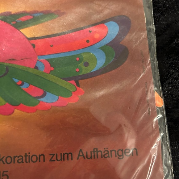 VTG Paper Honeycomb Hanging Bird decoration. Made in West Germany. Sealed. - Picture 7 of 10